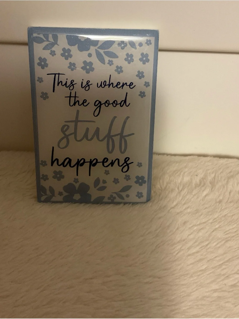 Trueliving Magnet in Black and White